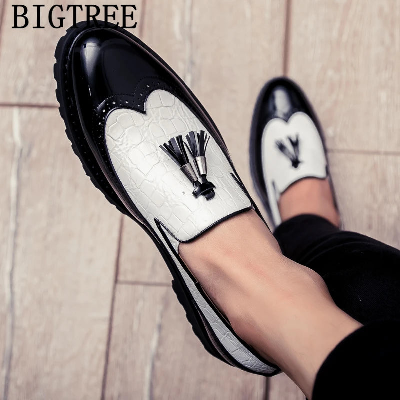 Loafers Men Wedding Shoes Coiffeur Fashion Black Oxford Shoes For Men Formal Italian Dress 2024 Patent Leather Shoes Men Classic