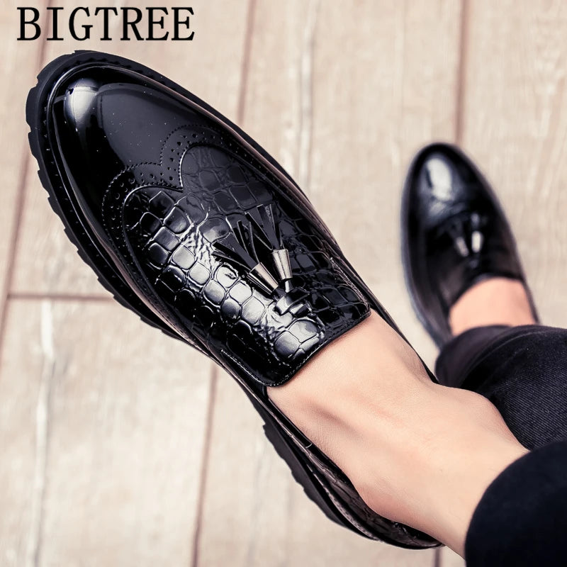 Loafers Men Wedding Shoes Coiffeur Fashion Black Oxford Shoes For Men Formal Italian Dress 2024 Patent Leather Shoes Men Classic