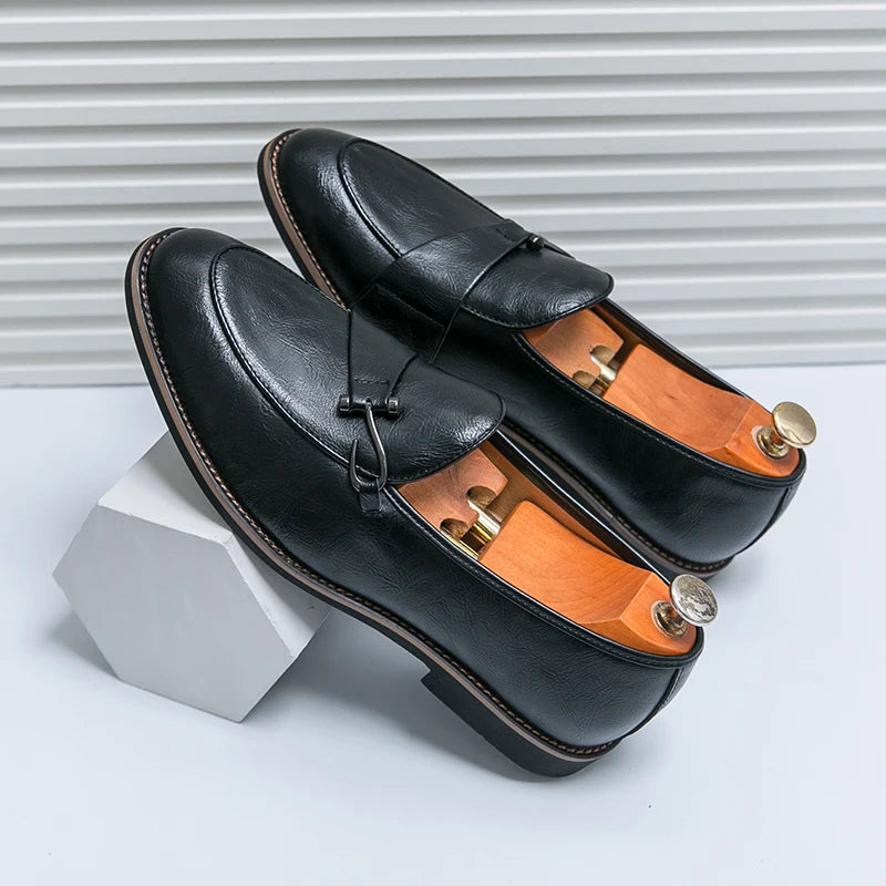 Fashion Penny Slip On Loafers Leather Men Shoes Simple Pointed Toe Dress Business Suit Casual Party Wedding Shoes Soft Comforty