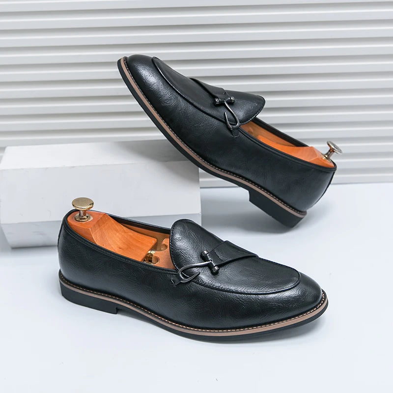 Fashion Penny Slip On Loafers Leather Men Shoes Simple Pointed Toe Dress Business Suit Casual Party Wedding Shoes Soft Comforty